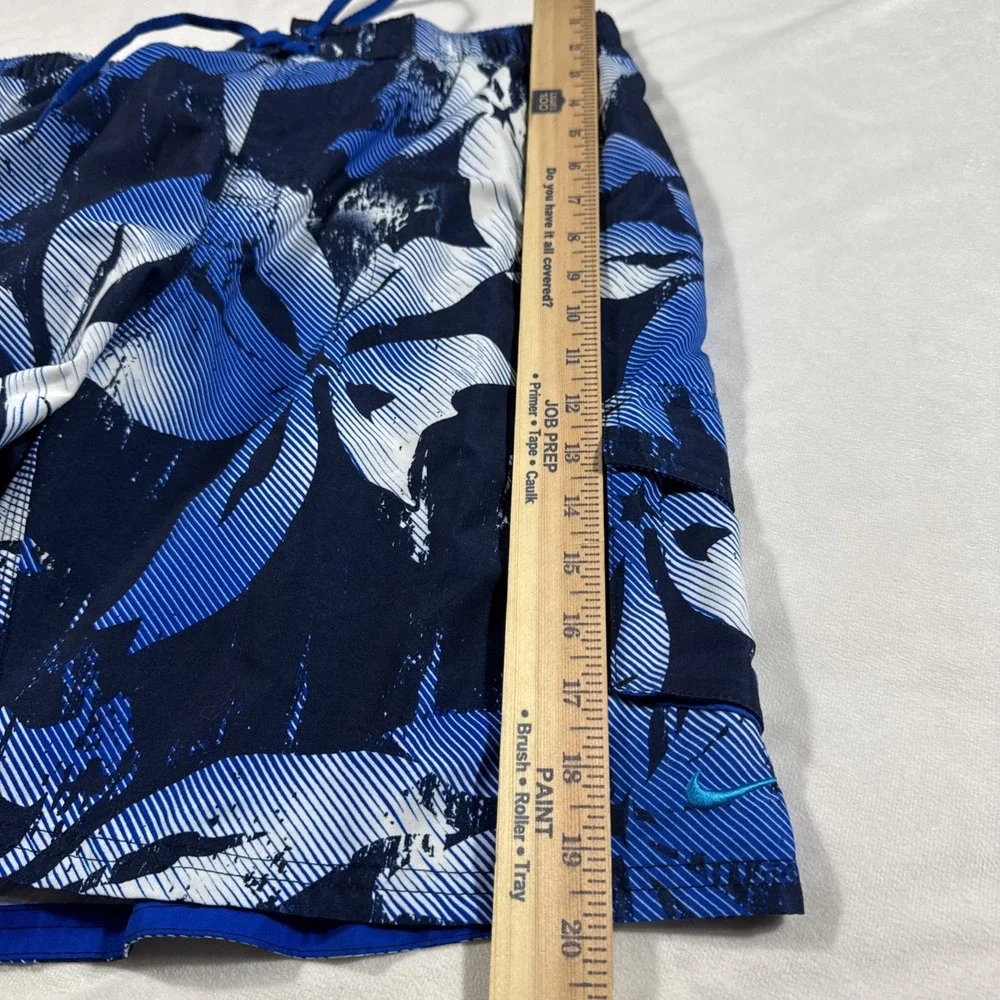 Nike Swim Trunks Shorts Mens L Blue Black‎ White Floral Print Lined Pockets